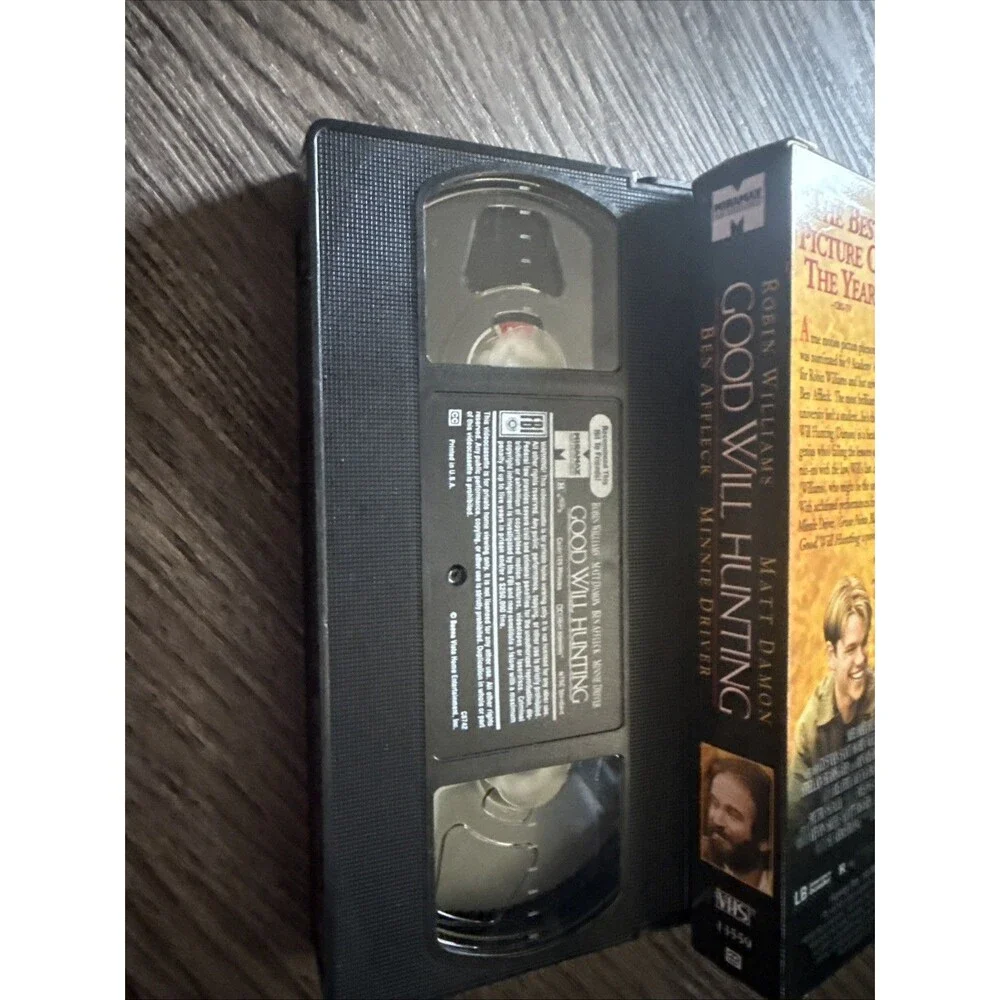 Good Will Hunting (VHS 1997)  Academy award Winner Robin Williams Damon Affleck